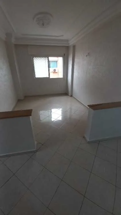 Appartement à louer à florida 3000 dh - الدار البيضاء (2)
