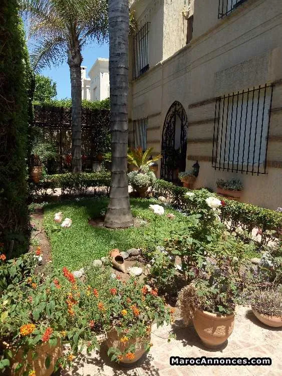 Maison/villa a louer a 1min de l'ecole americaine - الرباط