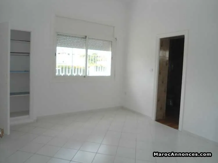 Villa vide a louer sur le haut agdal, rabat - الرباط (3)