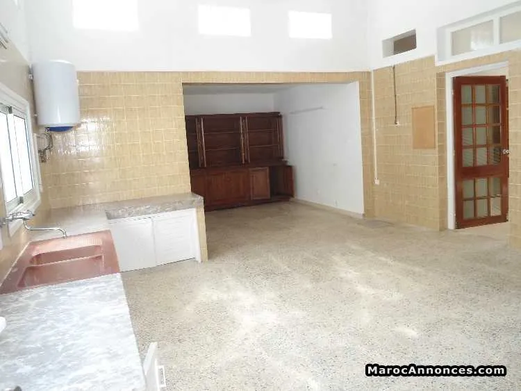 Villa vide a louer sur le haut agdal, rabat - الرباط (2)