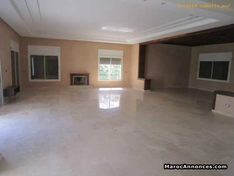 Villa de lux sur piscine à souissi - الرباط (2)