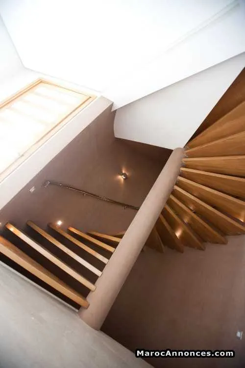 Villa de 700 m² à ain diab. - الدار البيضاء (3)
