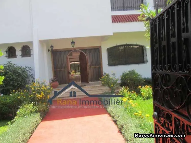 Villa de 1000m² en location à hay riad - الرباط