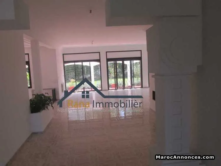 Villa de 1000m² en location à hay riad - الرباط (3)