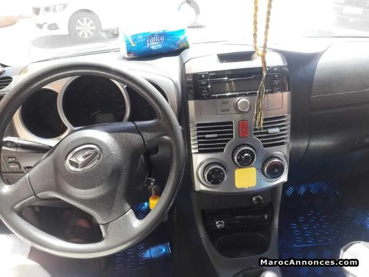 Voiture a vendre - مراكش (2)