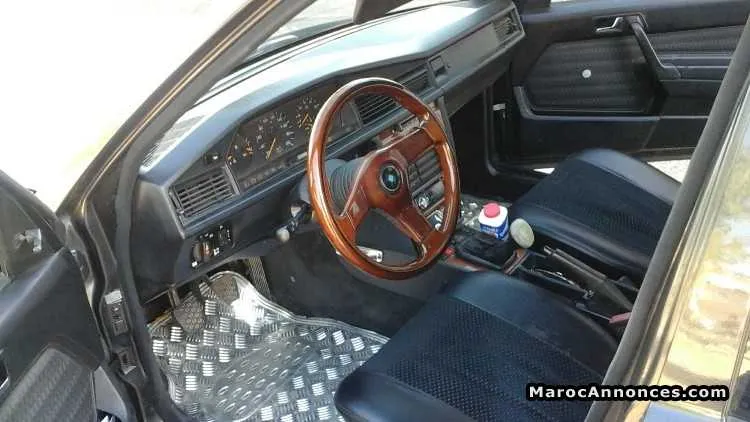 Mercedes-benz 190 2,5 diwana 2005 - مكناس (2)