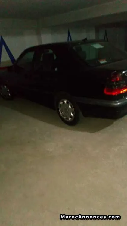 Mercedes c220 - مكناس
