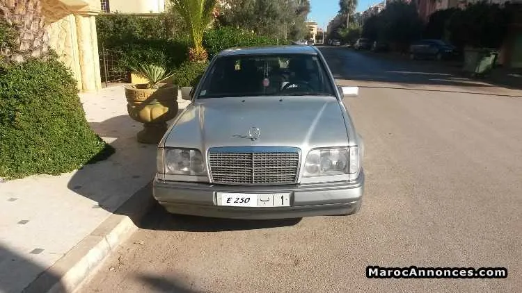 Mercedes-benz e250 turbodiesel - خريبكة (2)