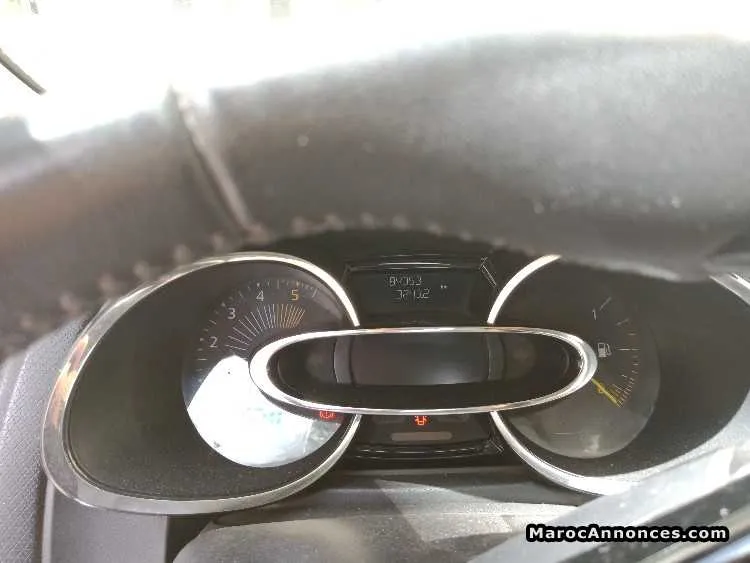 Renault clio 4 - الدار البيضاء (2)