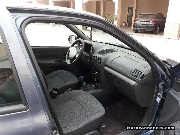 Clio campus a vendre - أكادير (3)