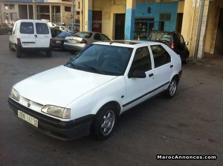 Renault r19 - الدار البيضاء (3)