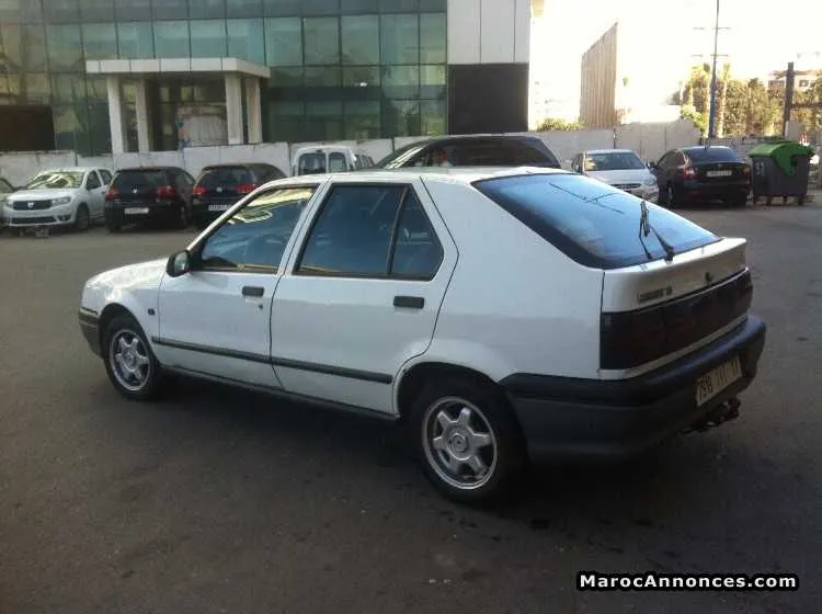 Renault r19 - الدار البيضاء