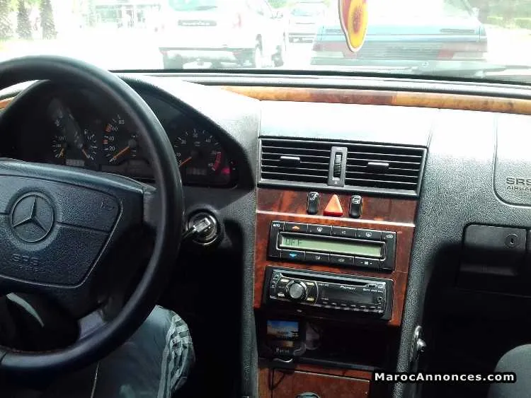 Mercedes c 220 - الرباط