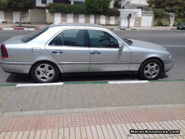 Mercedes c 220 - الرباط (2)
