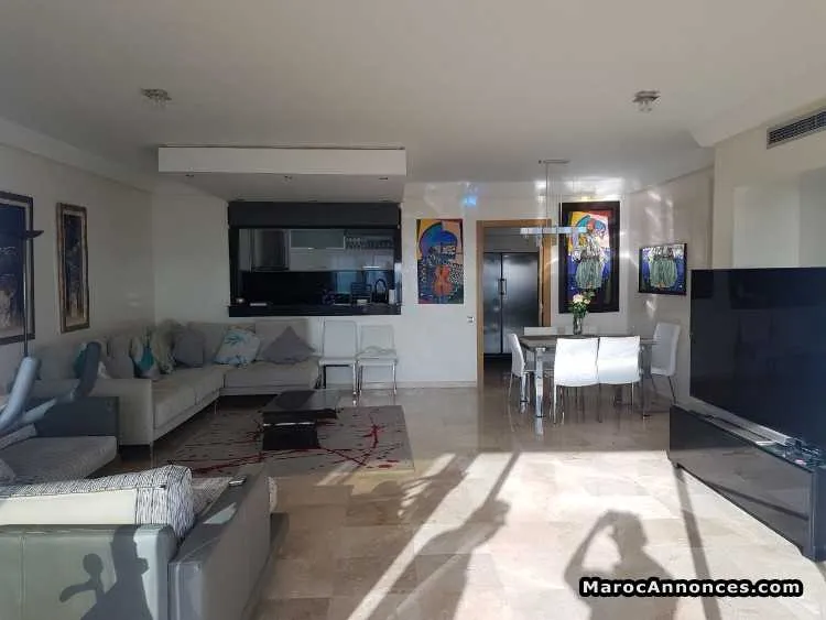 شقة مفروشة مع تصميم رائع واطلالة ساحرة على البحر - طنجة (3)