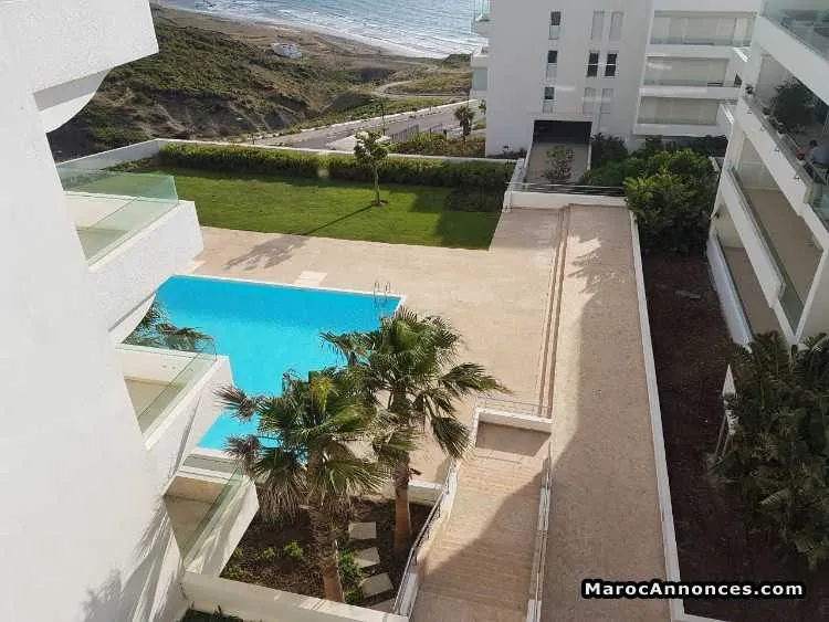شقة مفروشة مع تصميم رائع واطلالة ساحرة على البحر - طنجة (2)