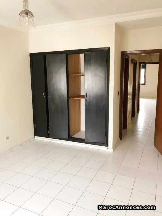 Appartement  vide comporte 2 chambres - الدار البيضاء
