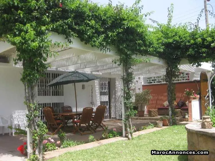 Villa de 1272m2 à oisis  casablanca - الدار البيضاء (3)