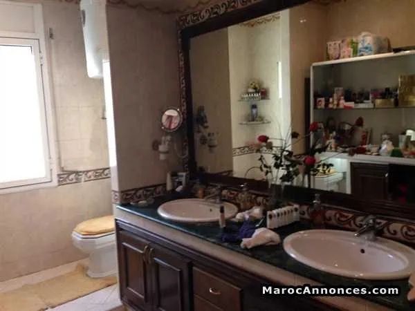 Villa de  376m² à ain diab casa - الدار البيضاء (3)