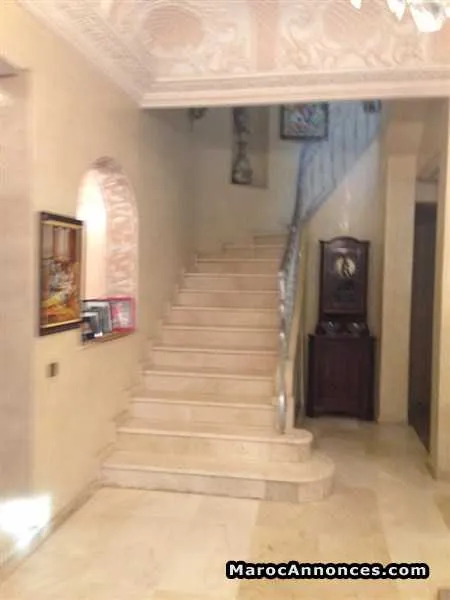 Villa de  376m² à ain diab casa - الدار البيضاء (2)