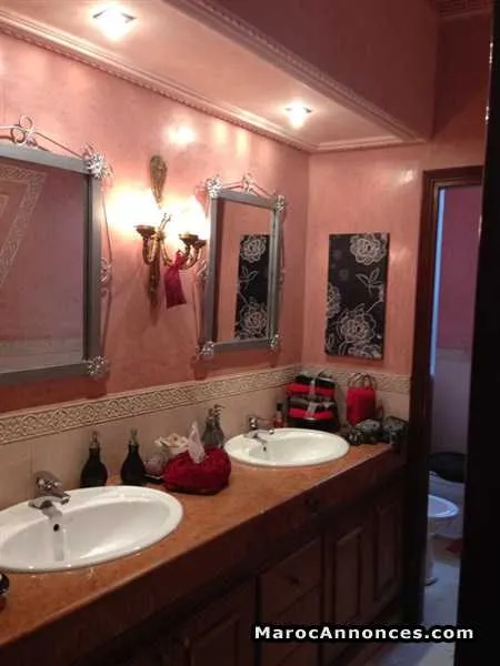 Villa de  376m² à ain diab casa - الدار البيضاء