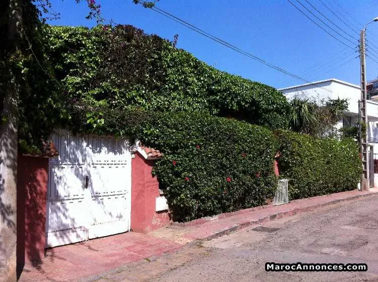 Villa de 482m2 à vendre dans le centre de casablana - برشيد