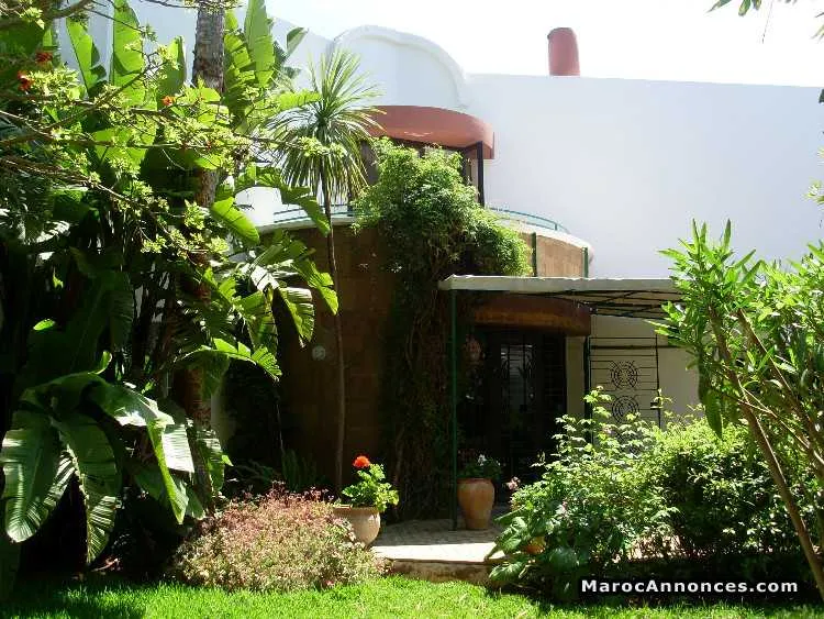 Villa de 1000m² a vendre à hay ryad - الرباط