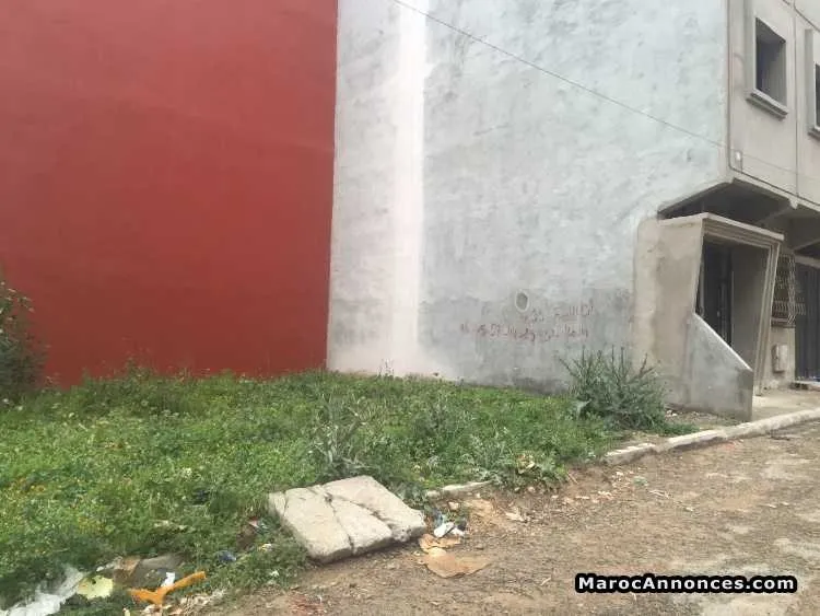 Terrain de mason a 2 facades hamza a vendre - أسفي