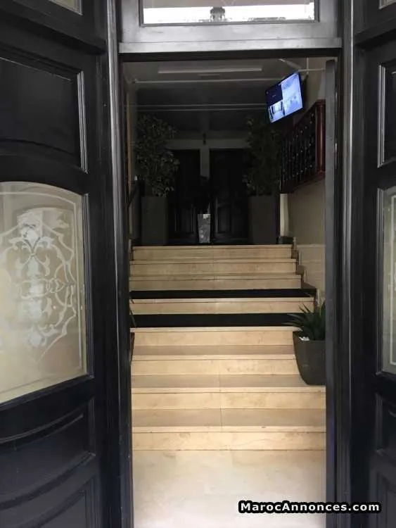 Appartement vide à louer à roches noires - الدار البيضاء