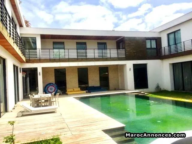 Villa 2500 m² à louer, longchamp, casa - الدار البيضاء