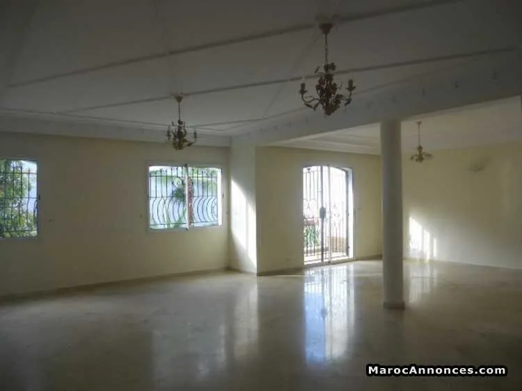 Villa en location à ain diab ii - الدار البيضاء