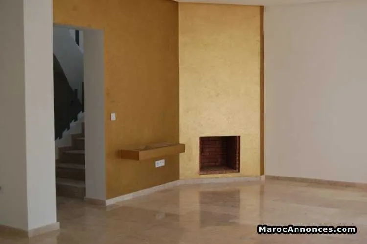 Belle villa à louer dans complexe fermé à tanger - طنجة (2)