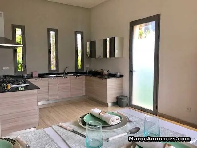 Sublime villa 469 m² à louer (vide), ain diab . - الدار البيضاء (3)