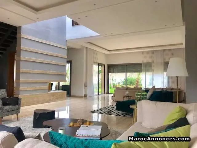 Sublime villa 469 m² à louer (vide), ain diab . - الدار البيضاء