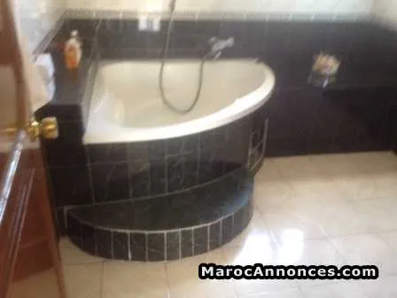 Villa vide à la location à long champs - الدار البيضاء (2)