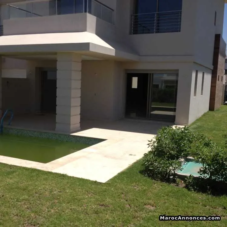 Villa à louer à bouskoura - الدار البيضاء (2)