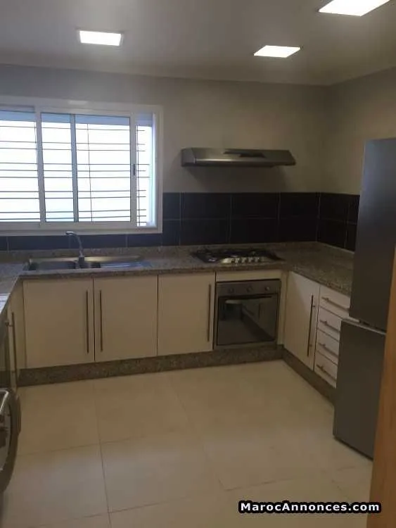Villa avec jardin vue mer à mohammedia 600m - الدار البيضاء