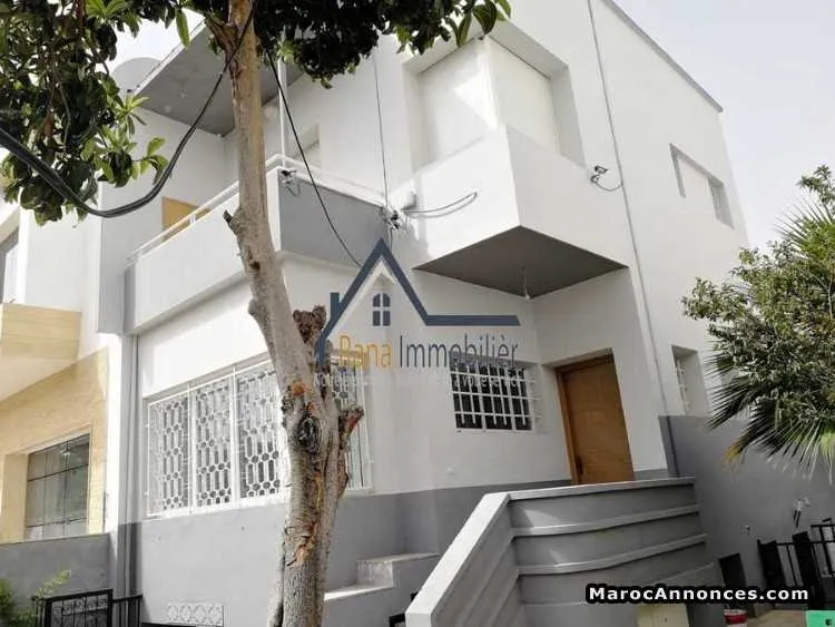 Jolie villa neuve de 3 niveaux à souissi rabat - الرباط