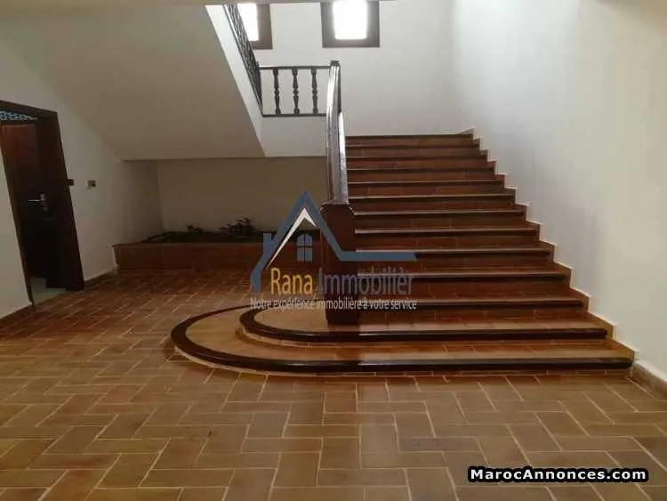 Location jolie villa de luxe de 2000m à souissi - الرباط (3)