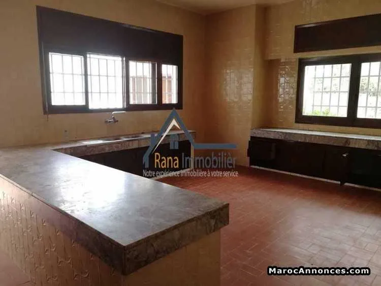 Location jolie villa de luxe de 2000m à souissi - الرباط (2)