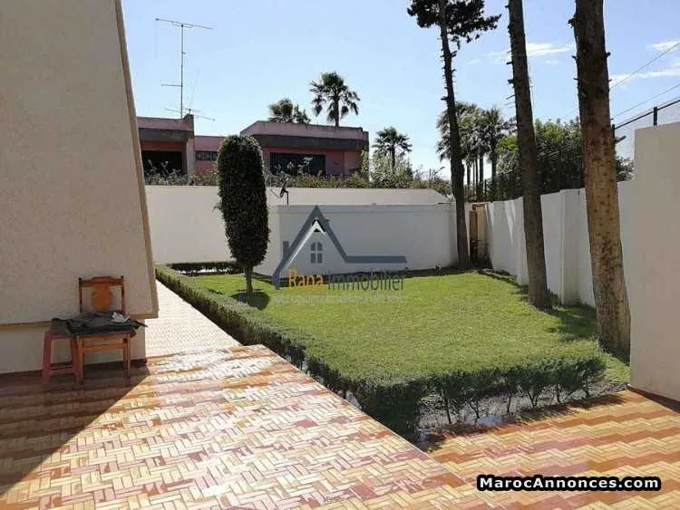 Location villa sublime de 2000m sur rabat souissi - الرباط (2)