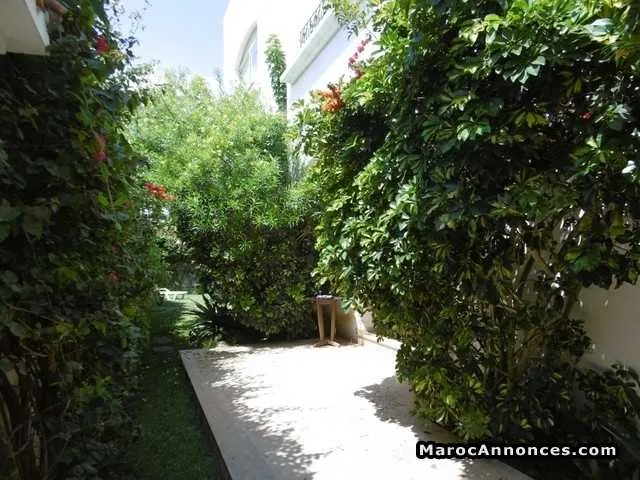 Villa 380 m² à louer, ain diab, casa - الدار البيضاء (2)