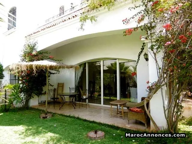 Villa 380 m² à louer, ain diab, casa - الدار البيضاء