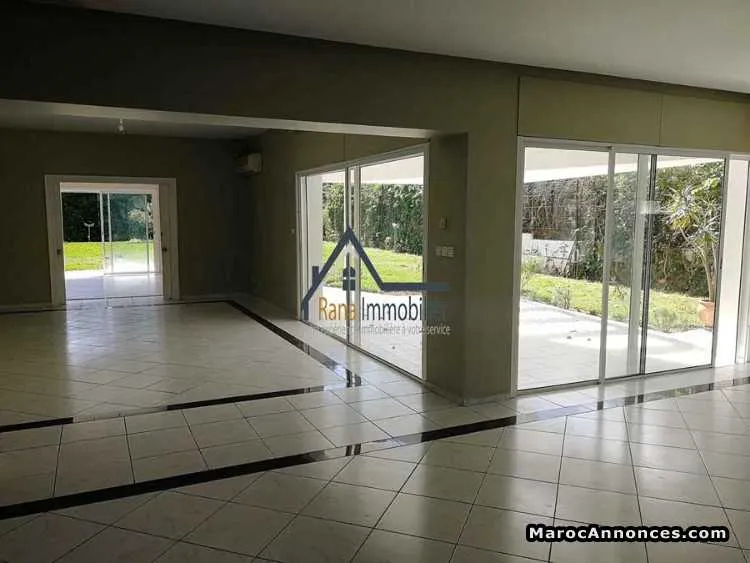 Villa sublime de 1000m² en location à souissi - الرباط (3)