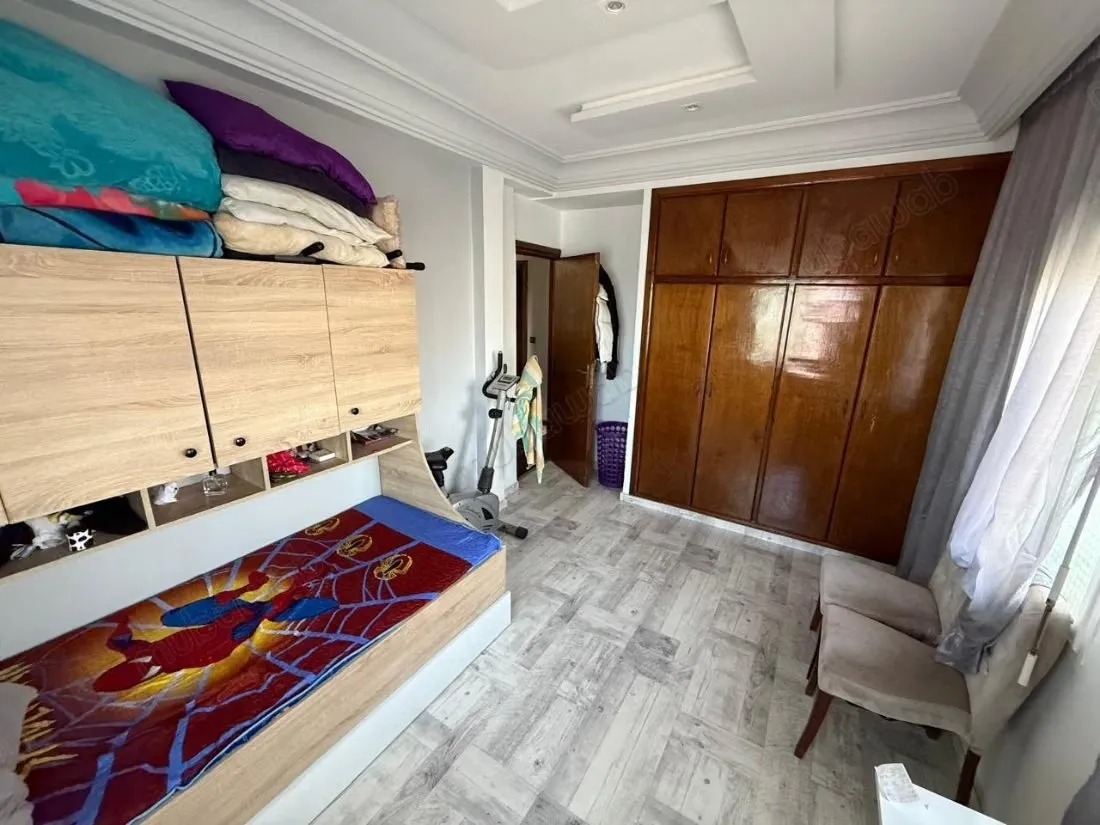 Vend appartement à Nassim 2.2 grandes pièces.
Bien meublé - الدار البيضاء (3)