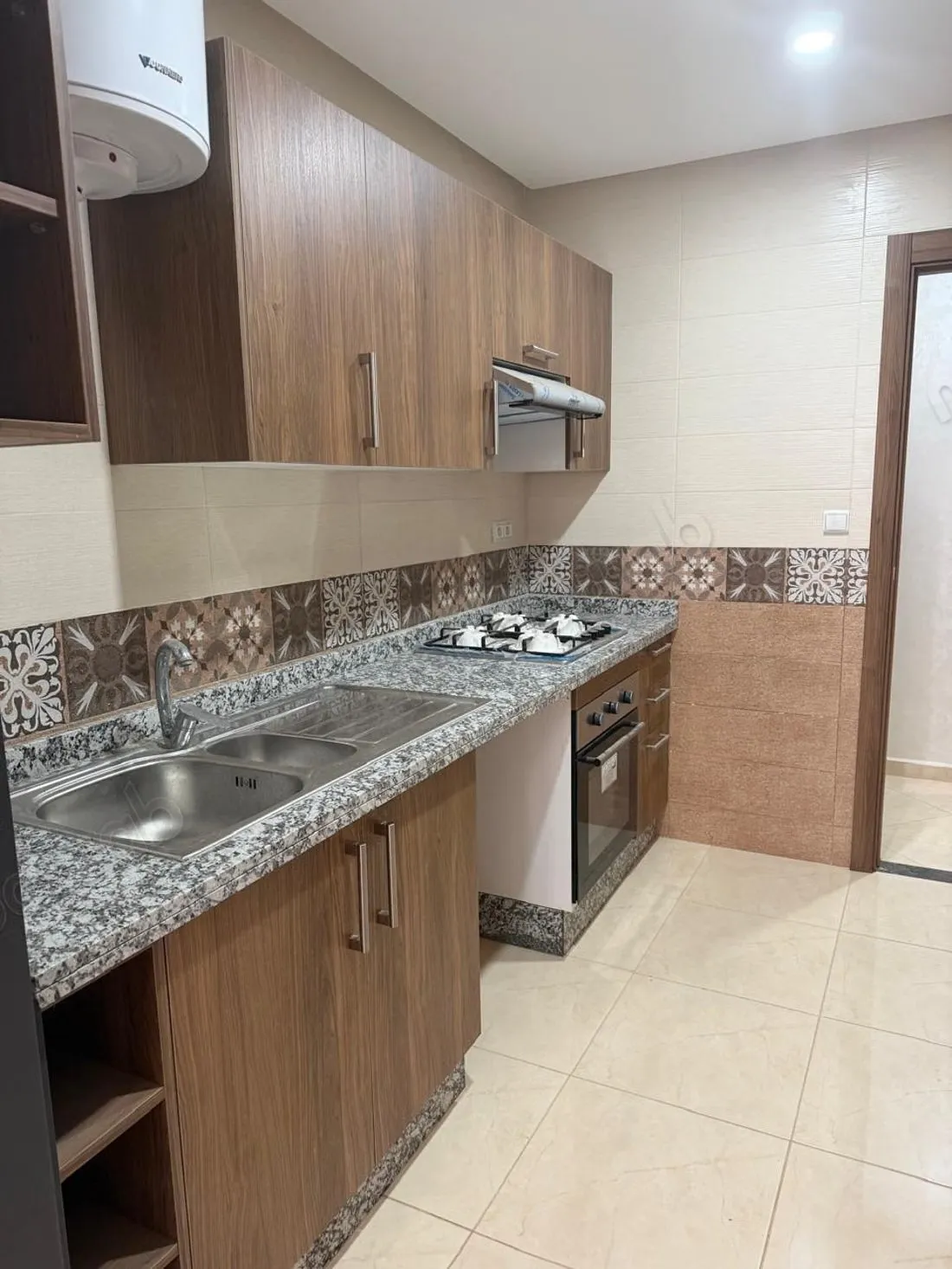 Loue apptement neuf, surveille, 1etg ascenceur - دار بوعزة