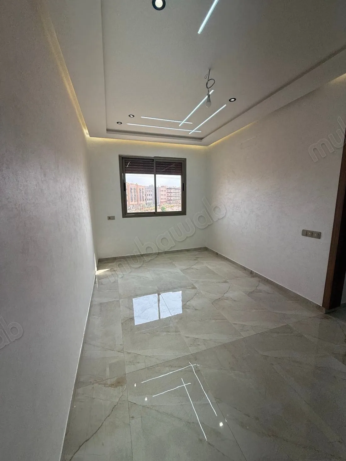Appartement en vente à M’hamid 9.3 pièces confortables. 
Fen... - مراكش (2)