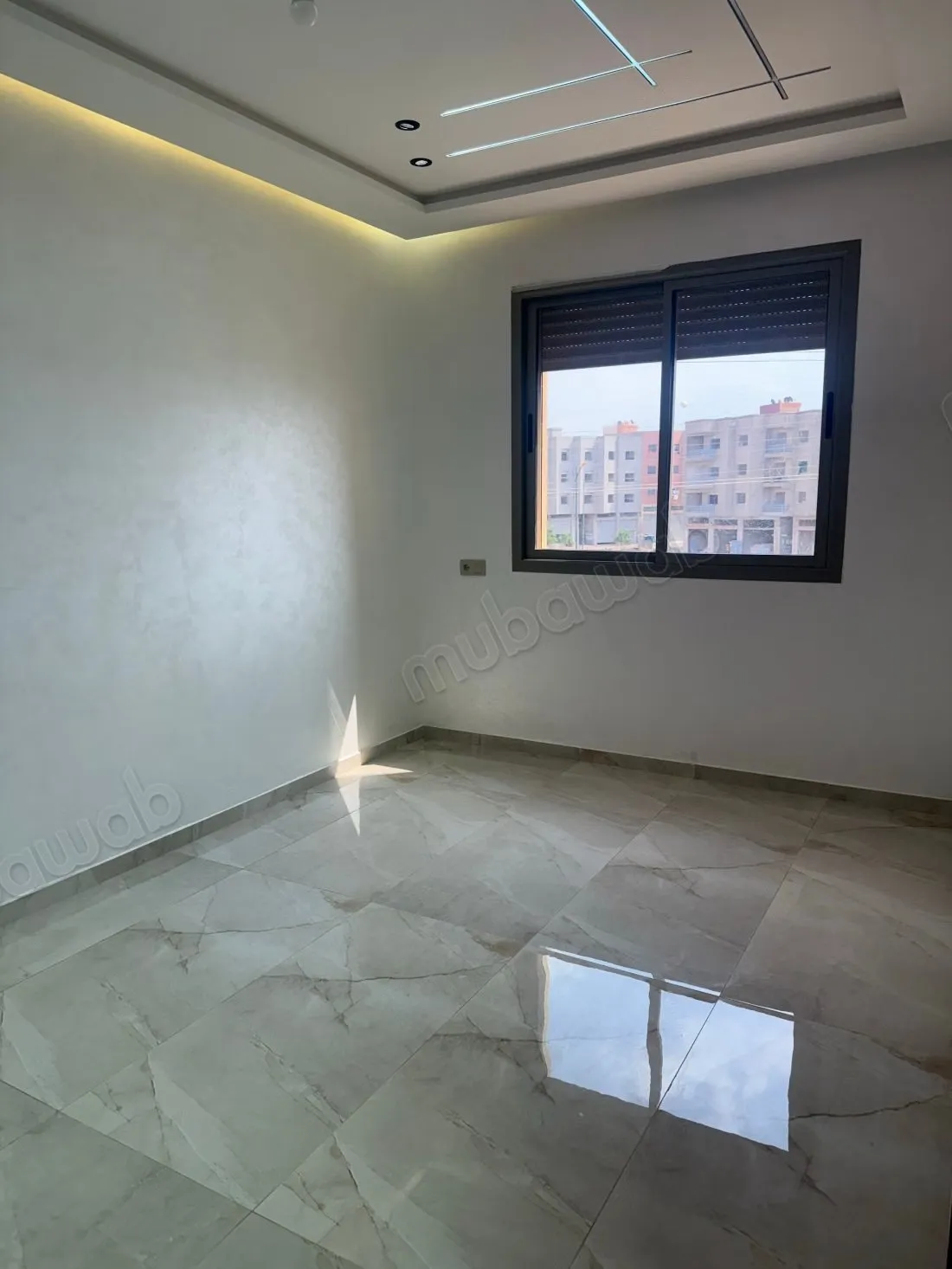 Appartement en vente à M’hamid 9.3 pièces confortables. 
Fen... - مراكش (3)