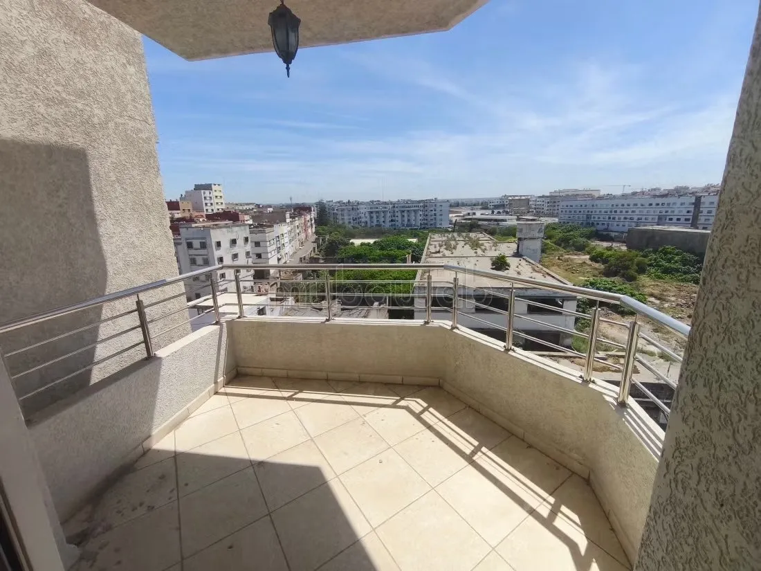 Appartement vide sur bd bnou tachfine - الدار البيضاء