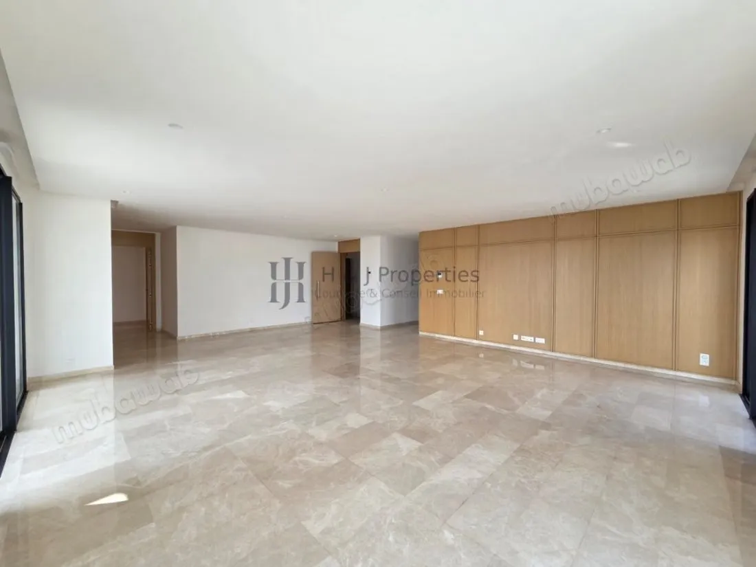 T5 de 336 m² 4 chambres  ch. Perso terrasse - الدار البيضاء (3)